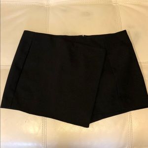 Express Skort - Black
